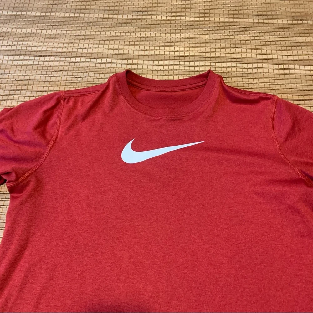 Nike Tee red shirt sleeve t shirt size XL